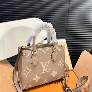 👜 Louis Vuitton OnTheGo BB Beige Empreinte Tote